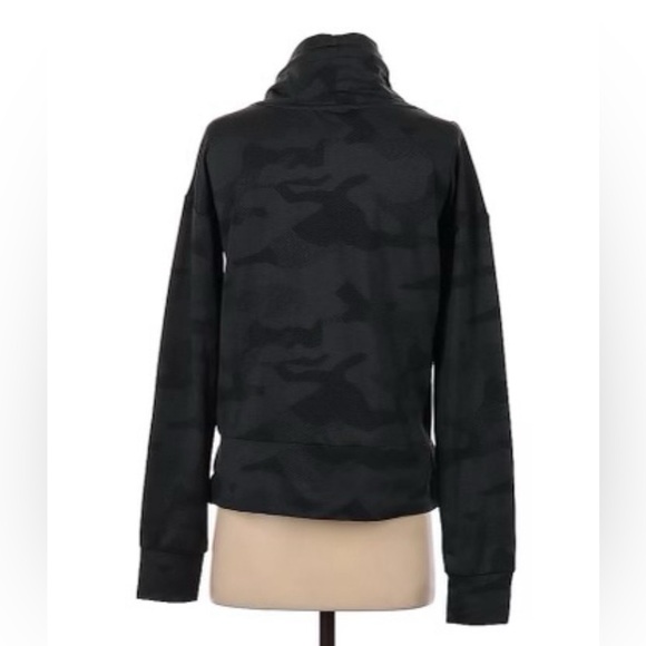 Mondetta Collection / Camo Jacquard Popover size XS - Picture 4 of 6